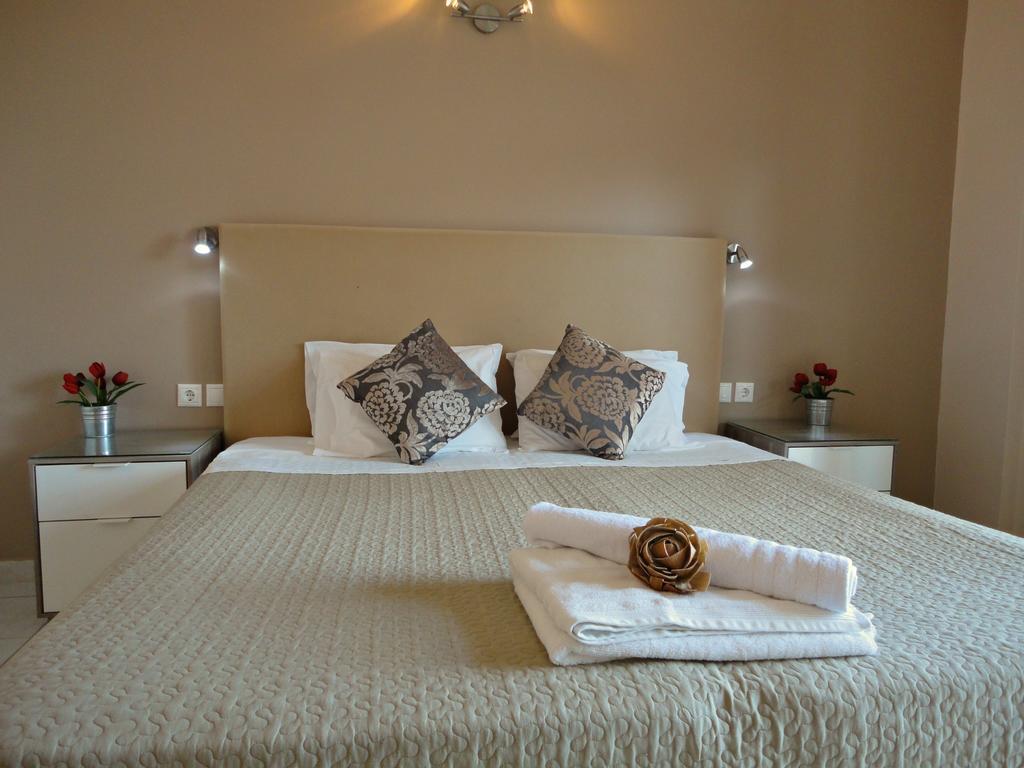 Galini Beach Studios And Penthouse Mesongí Habitación foto